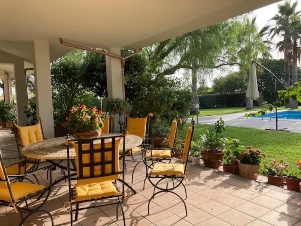 Villa Rosella Appartamento 2 - Con Piscina - 150 M Dal Mare Casa Margherita Luaran gambar
